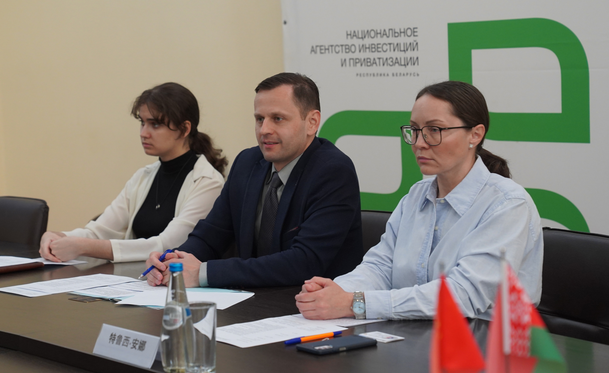 Объединенная команда НАИП и СЭЗ "Гродноинвест" на встрече с китайскими компаниями Делегация китайских компаний с инвестиционными планами прибыла в Беларусь